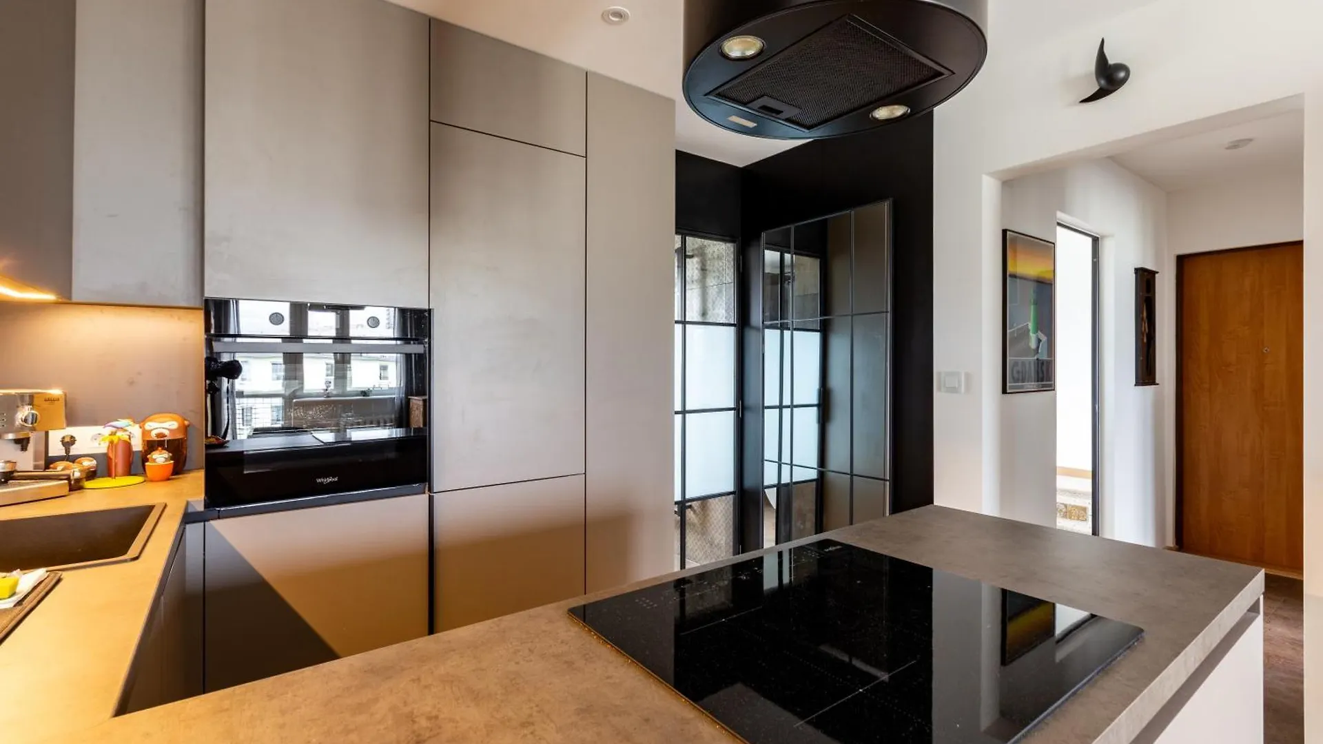 Park Reagana Modern Apartment Gdansk